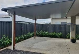 برجولات سقف سندوش بنل