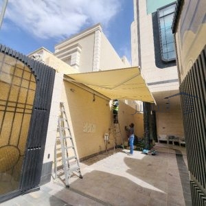 مظلات سيارات متحركة