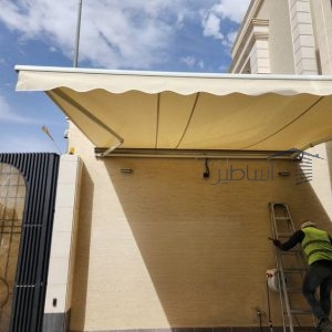 مظلات سيارات متحركة