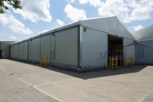 هناجر مستودعات كبيرة مع التركيب