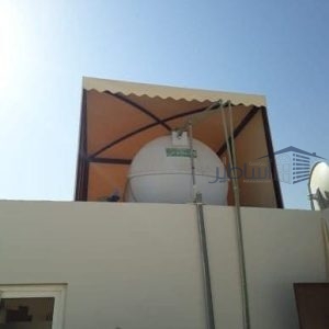 مظلات خزانات مياه خشبية