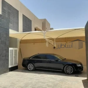 فني تركيب مظلات وسواتر حي الحزم
